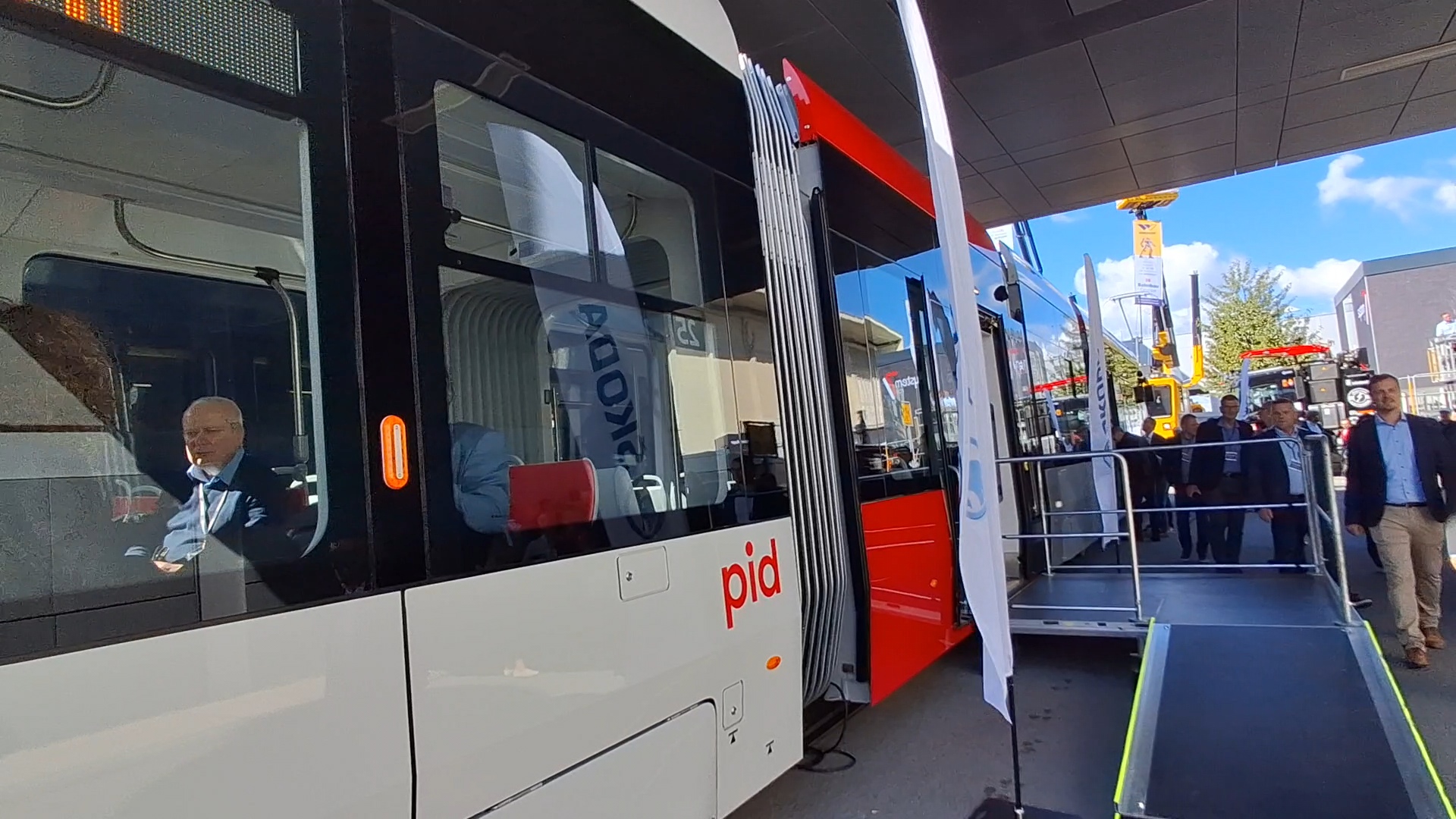 Škoda Group prezintă noul tramvai ForCity Plus 52T la InnoTrans 2026