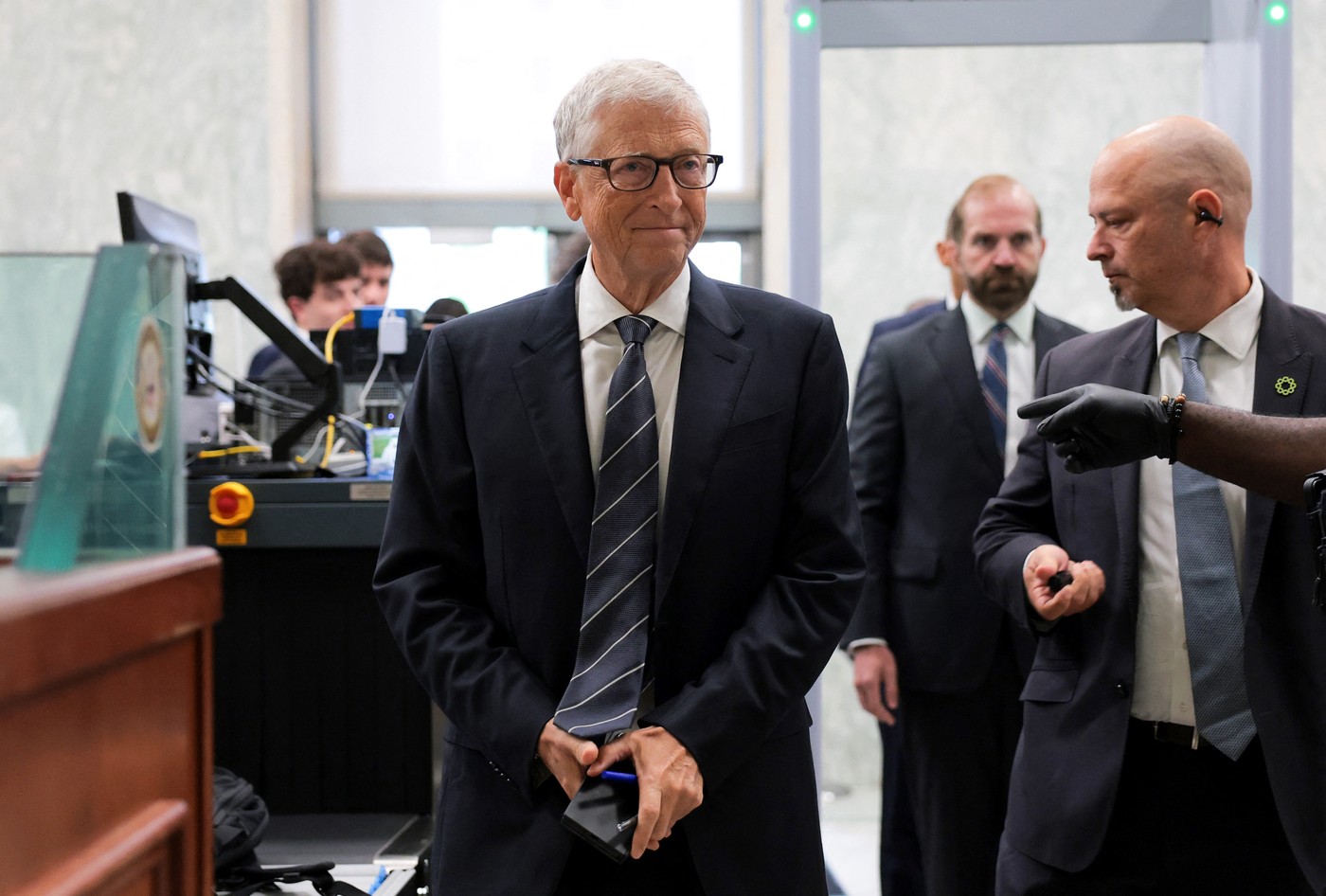 Bill Gates avertizează asupra riscurilor inteligenței artificiale: posibilitatea a un miliard de decese