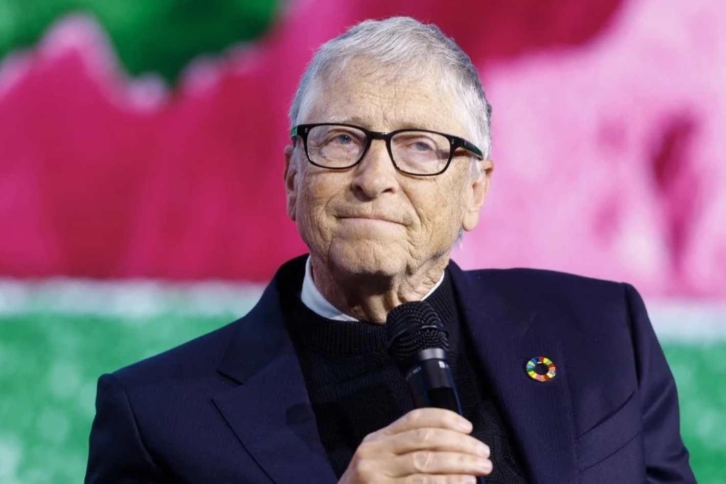 Bill Gates avertizează că inteligența artificială ar putea cauza un miliard de decese
