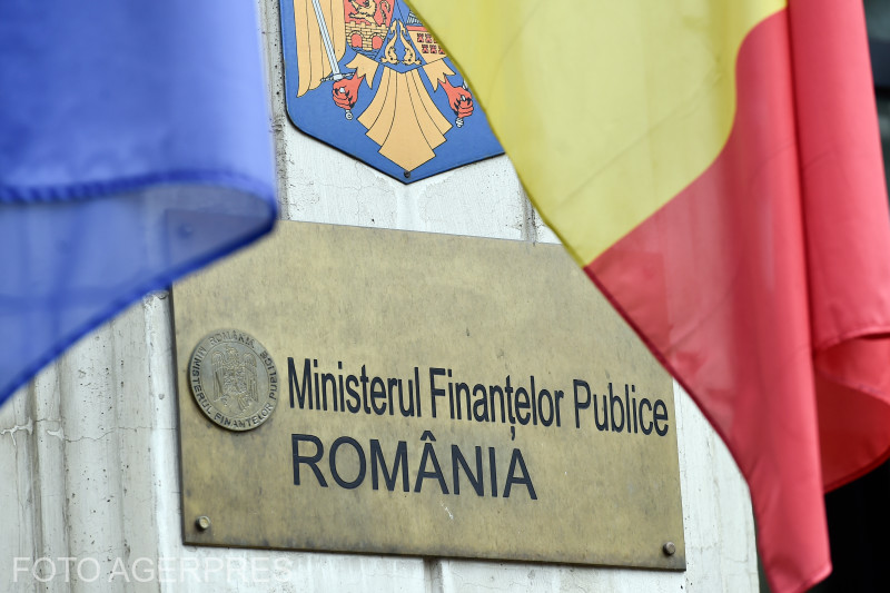 Deficitul bugetar a scăzut cu peste 30% în primele opt luni ale anului, conform Ministerului de Finanțe