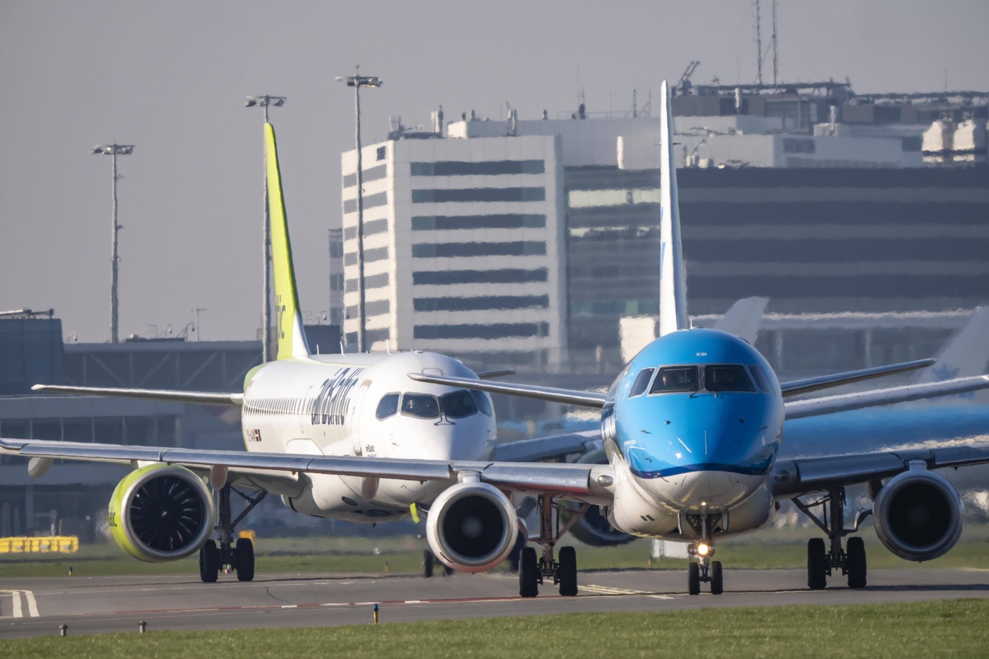 Compania aeriană airBaltic solicită protecția instanței din SUA pentru restructurarea datoriilor