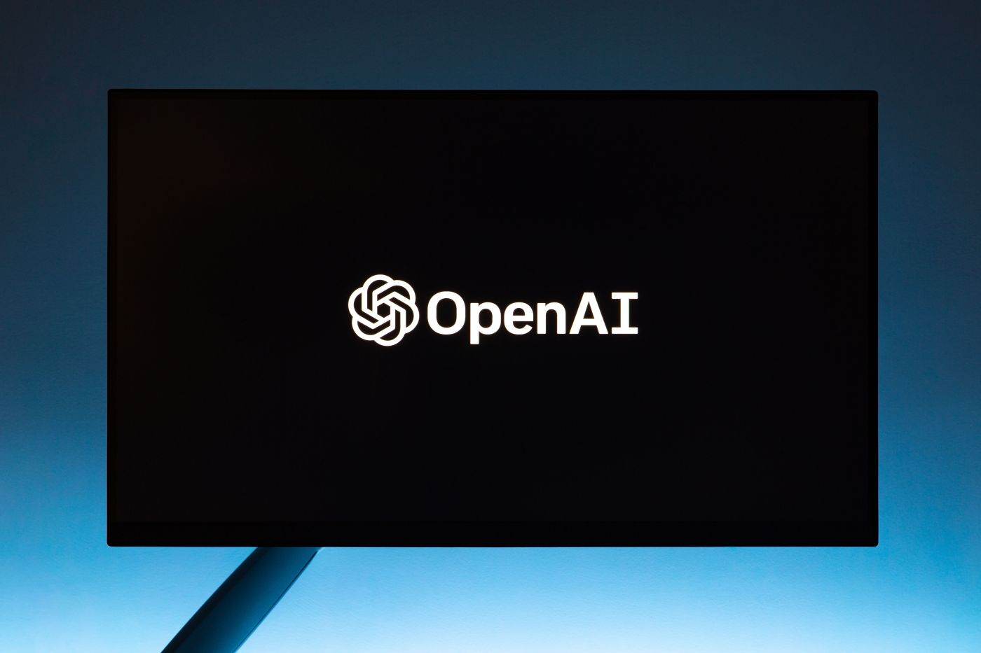OpenAI recunoaște scurgerea accidentală a imaginilor utilizatorilor ChatGPT pe site-uri externe