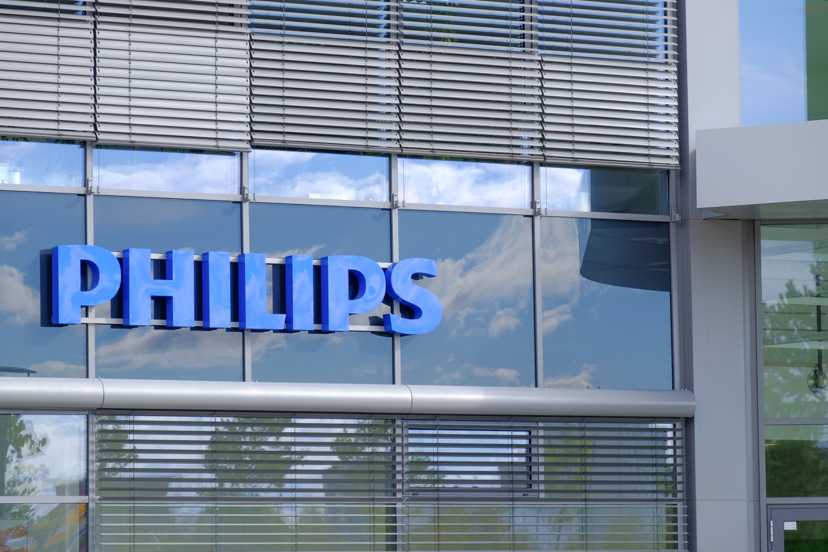 Philips România sancționată cu o amendă de peste 5 milioane de lei de către Consiliul Concurenței