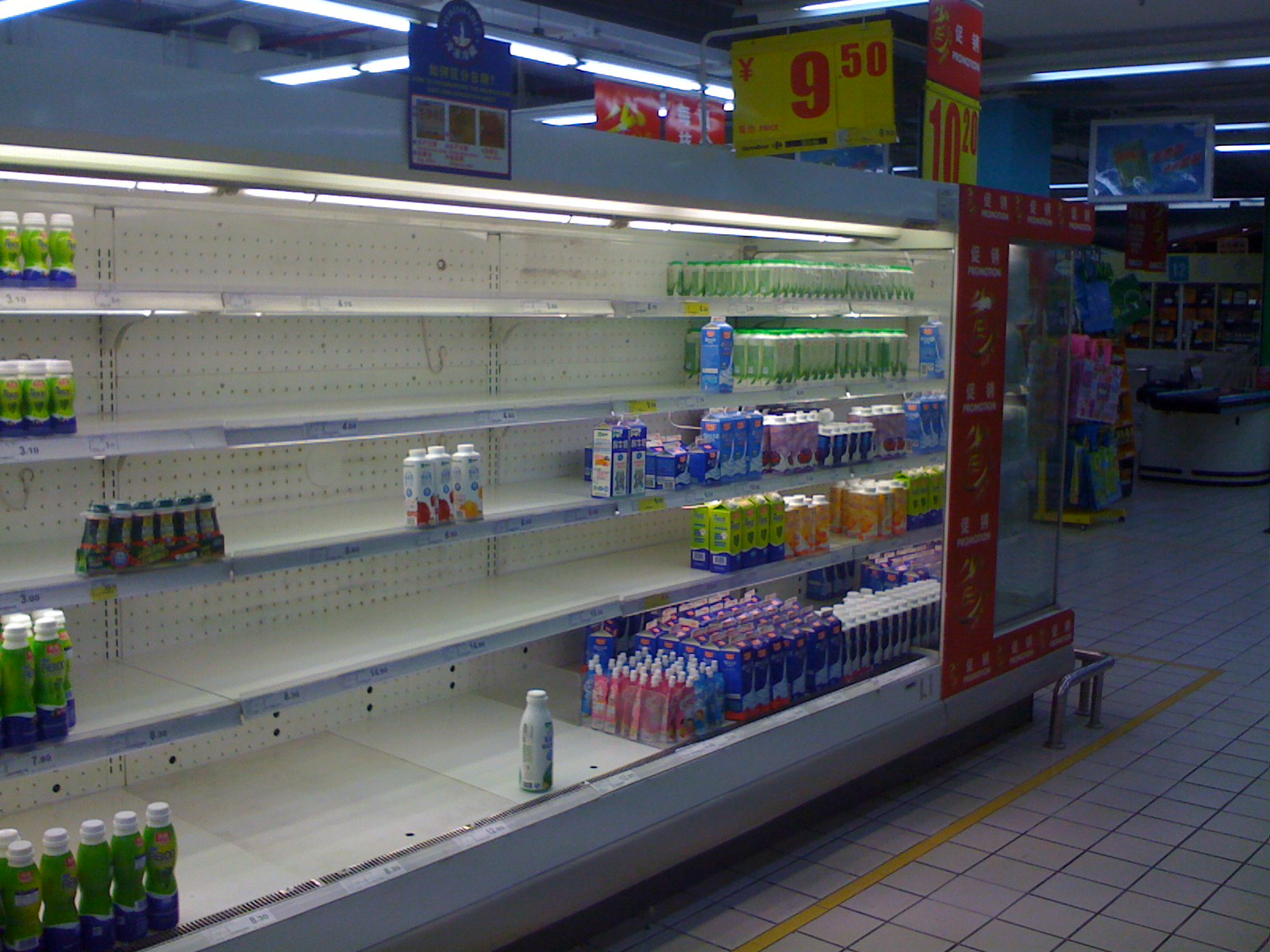 Așteptări de scumpire în retail și servicii, conform datelor INS pentru perioada septembrie-noiembrie