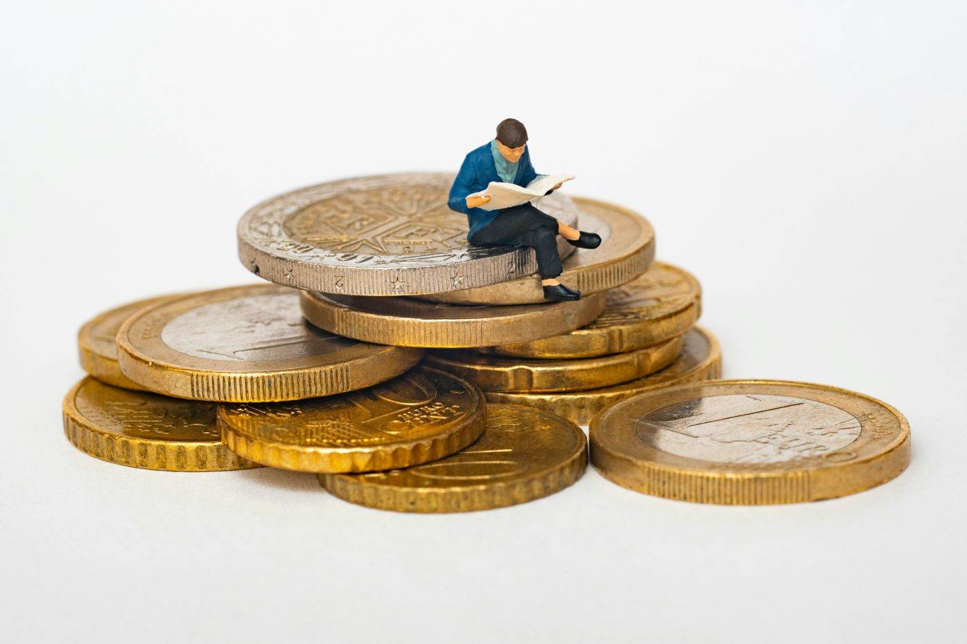 Prognozele managerilor pentru perioada septembrie-noiembrie 2026: stabilitate economică și prețuri în creștere
