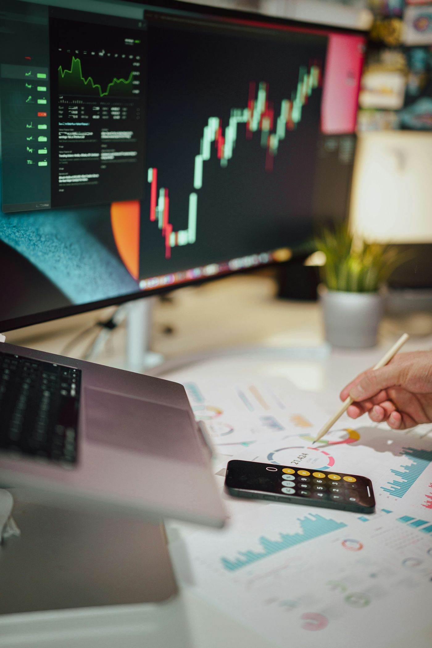 Piața fondurilor de investiții din România a atras peste 41.000 de noi investitori în august