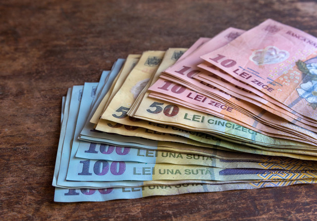 Accesibilitatea creditelor ipotecare în România: rata medie reprezintă 55% din salariul net național