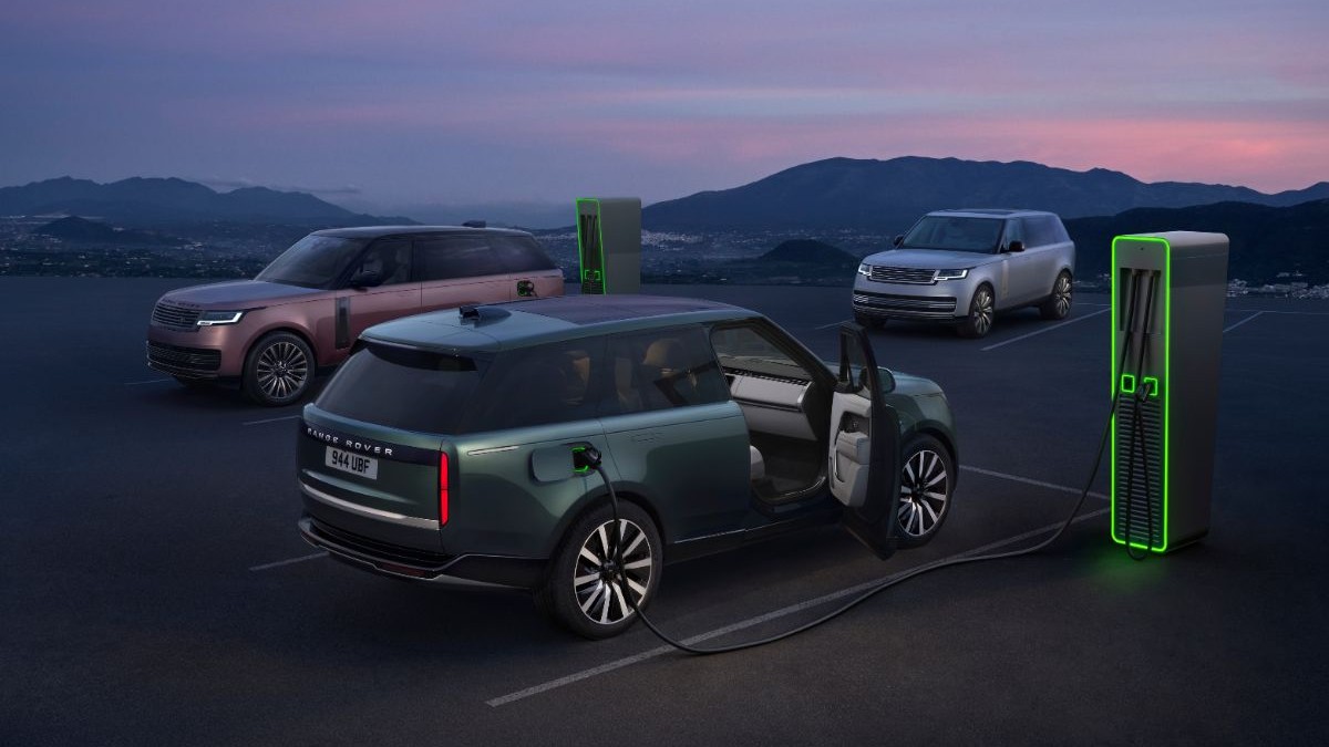 Primul Range Rover complet electric debutează pe piață: 550 CP și autonomie de 600 km