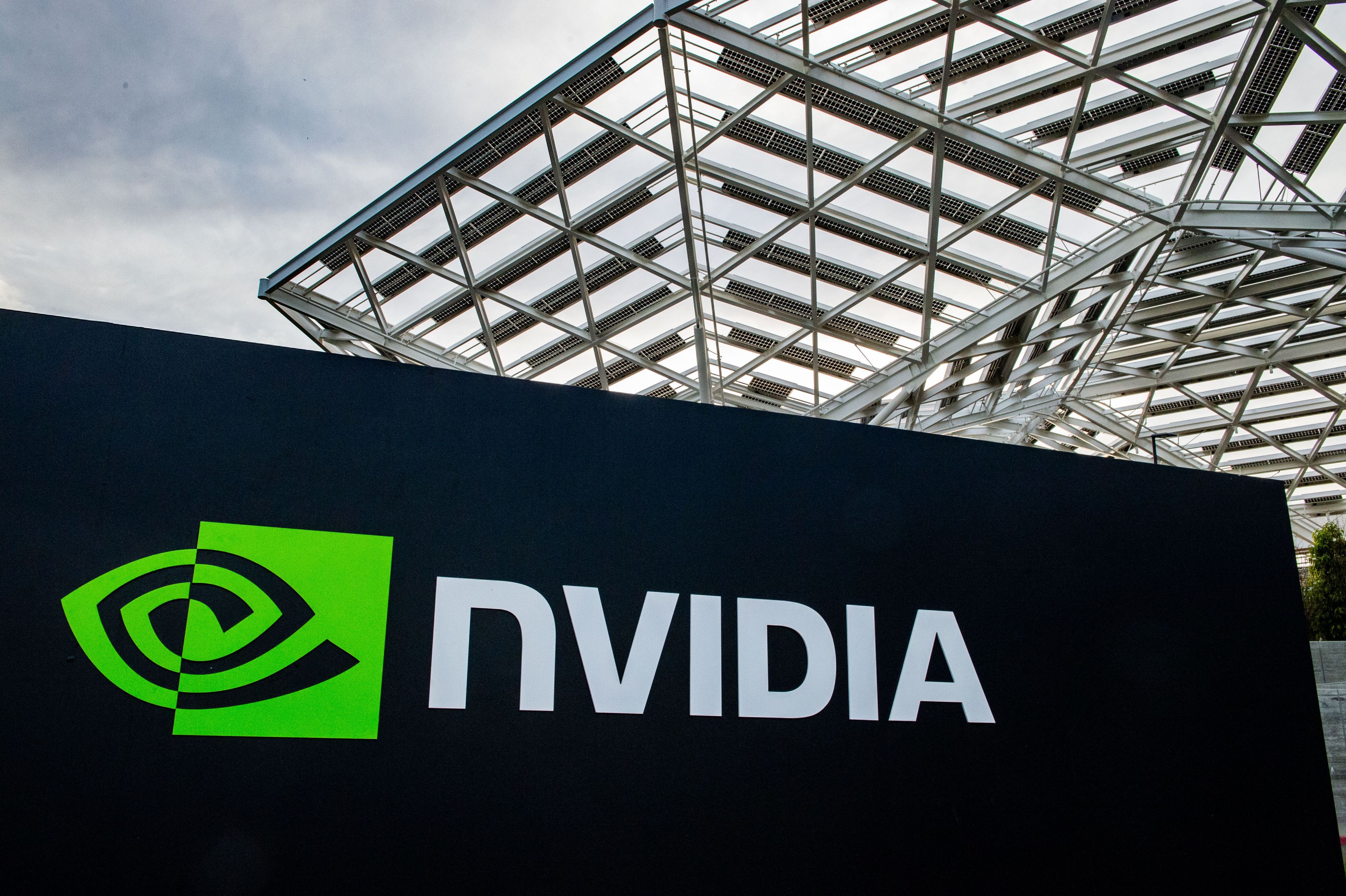 Nvidia extinde programul de răscumpărare a acțiunilor la 235 de miliarde de dolari