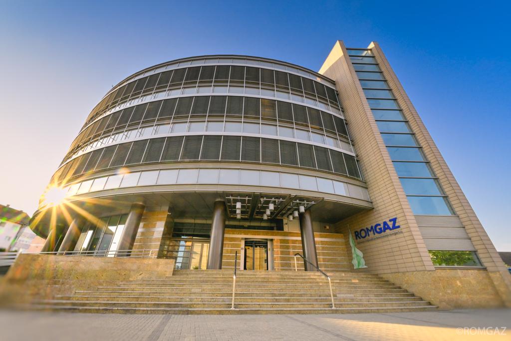 ROMGAZ respinge acuzațiile privind presiunile politice în achiziția de gaze naturale lichefiate (LNG)