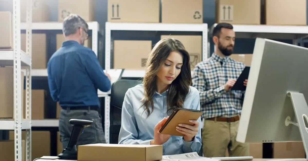 Amazon devine cea mai mare companie din lume după venituri, depășind Walmart în 2026