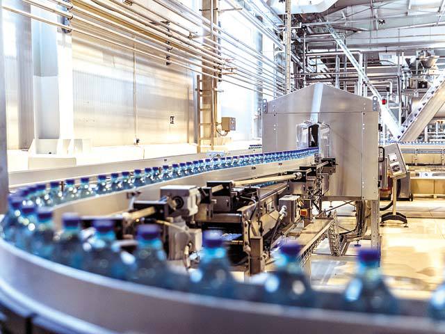 Fabrica Dorna din Suceava este a doua cea mai mare unitate de producție de apă a grupului Coca-Cola HBC