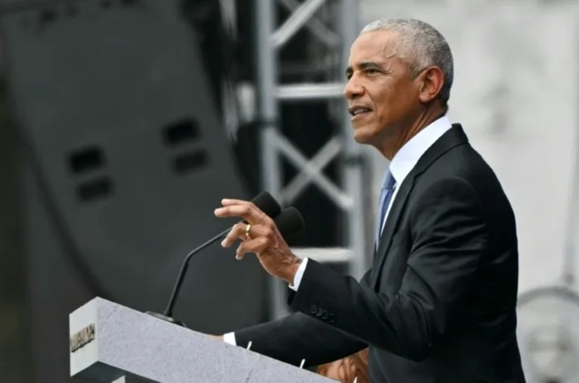 Barack Obama și Kamala Harris solicită reglementări guvernamentale stricte pentru inteligența artificială