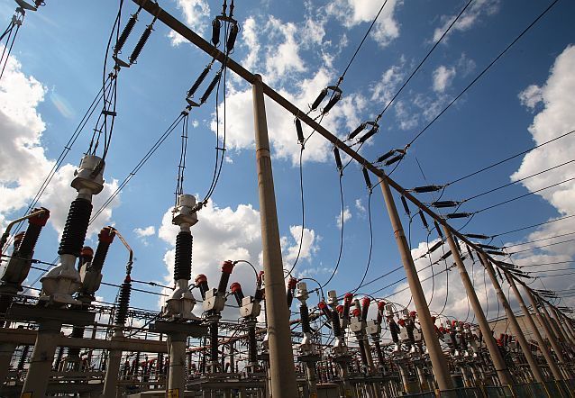 Consumul de energie electrică în România a scăzut cu 4,3% în primele șapte luni ale anului 2026