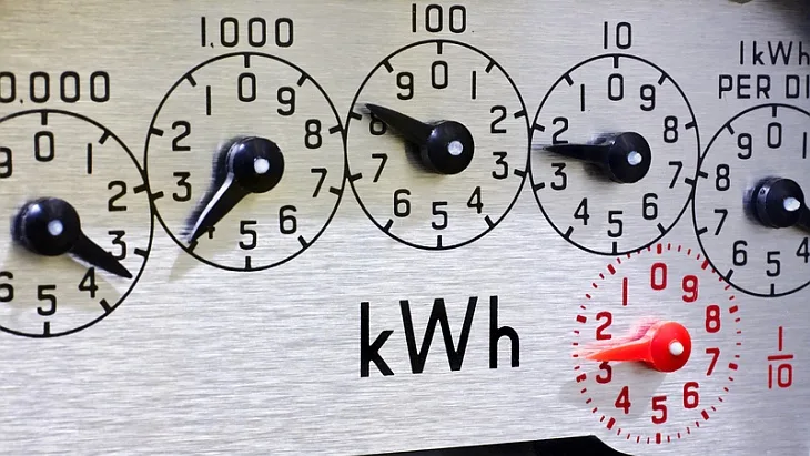 Consumul de energie electrică a scăzut cu 4,3%, în timp ce exporturile au crescut cu 11,5%