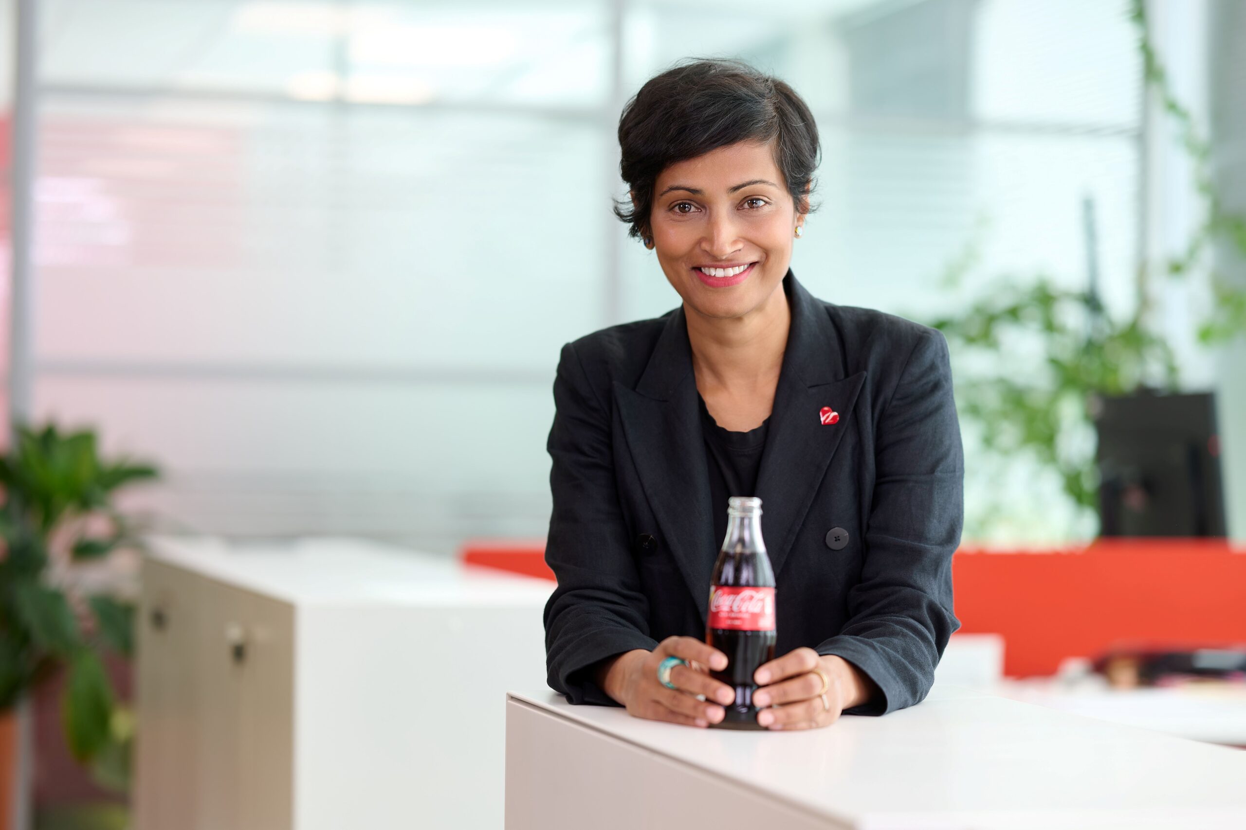 Coca-Cola România își schimbă echipa de conducere: Amruta Vaidya preia funcția de General Manager